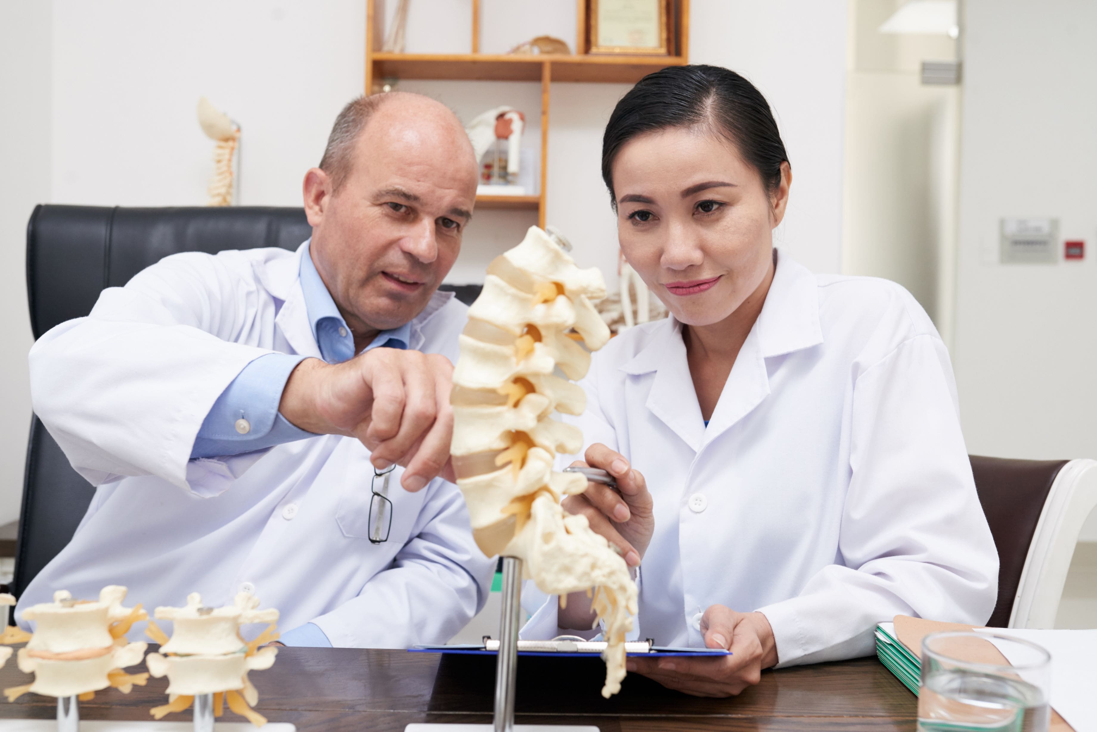 los-mejores-especialistas-en-cirugia-articular.jpg